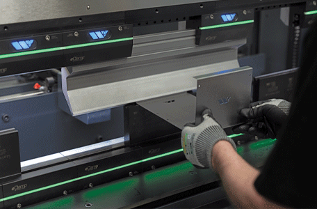 rotating image of eClamp beam setup options including full beam, gapped beam and window bend