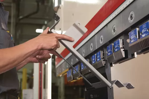 Press Brake Metal Bend Application 06.tif